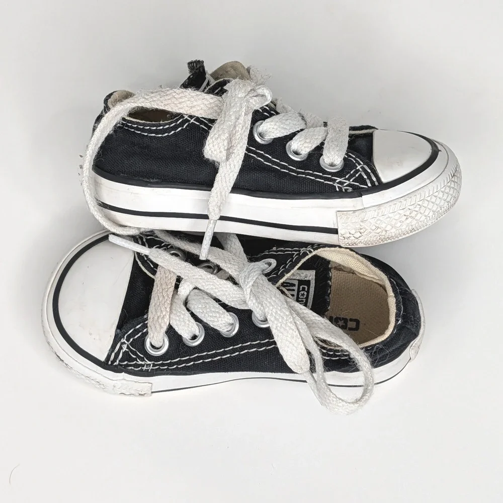Converse Chuck Taylor All Star Toddler Low Top Sneakers Black White Size 4 Kids